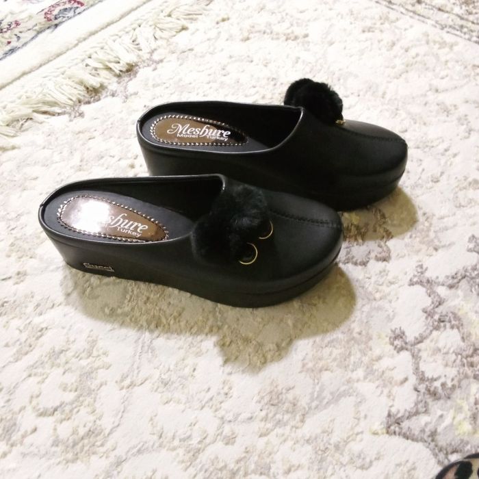 Ayollar tufligii