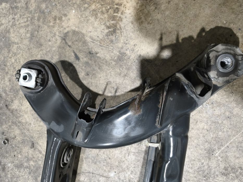 Заден мост За Мерцедес W204. W212