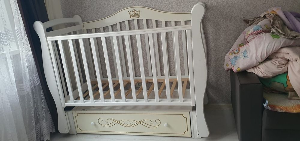 Кроватка 10.000 без матраца