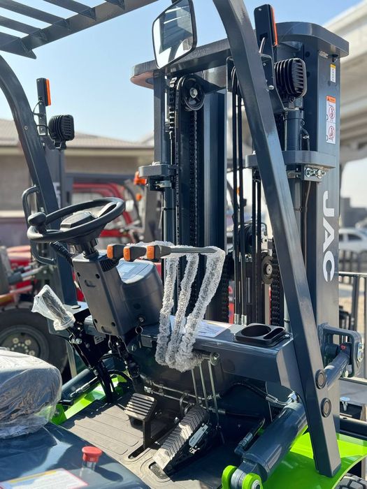 Электрический Вилочный Погрузчик Авто Кара  2.5 тонный 3 метровый