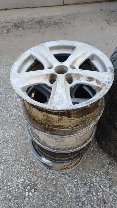 Продам резину диски R14 R16 R17