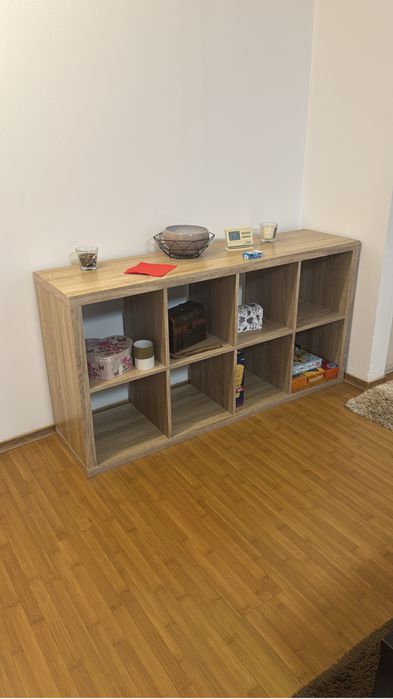Vand comoda, masa, scaun birou, lumina suspendata, bicicleta
