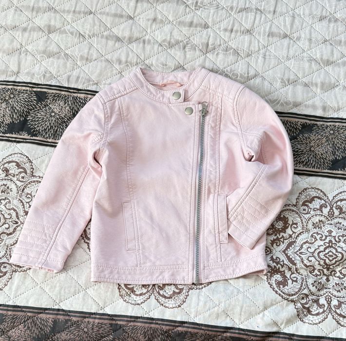 Куртки на девочку