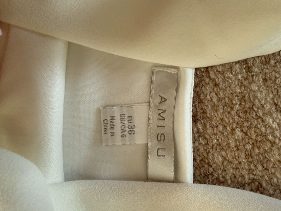 Бяла рокля от NewYorker