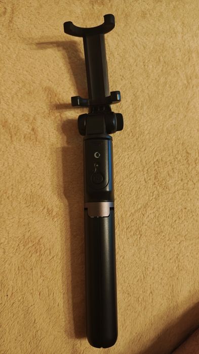 Selfie Stick Cellara cu telecomanda