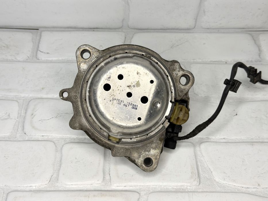 Тампон двигател AUDI A8 D4 4.2TDI 4H0199381AR