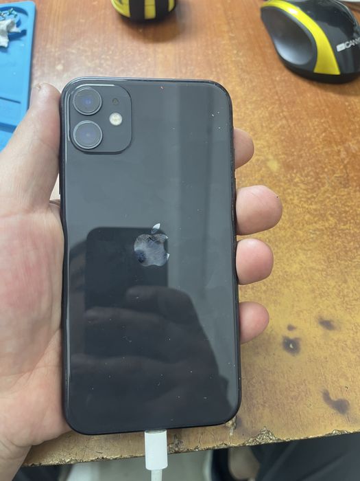 Продам iphone 11