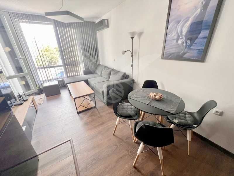 Продава се Двустаен апартамент в Бургас, Изгрев - 90 кв.м за 1556 €/кв.м - Снимка #1