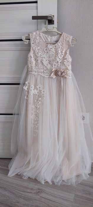Продам детское платье