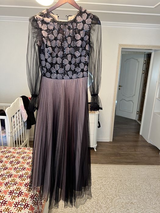 Вечерняя платье