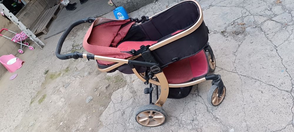 Продаю коляску в отличном состоянии