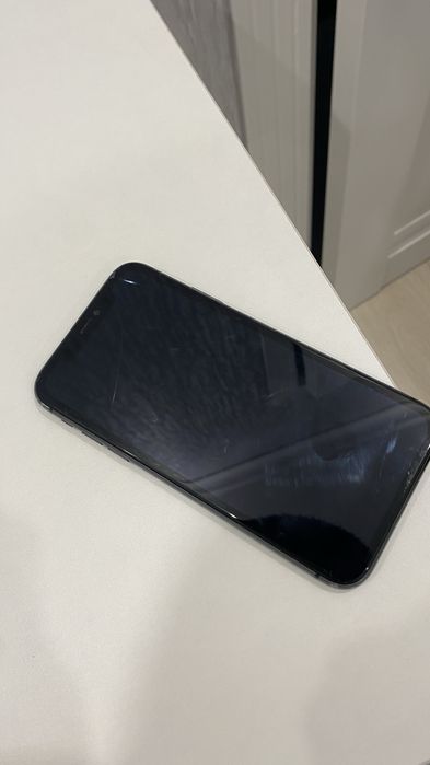 Iphone 11 , 64