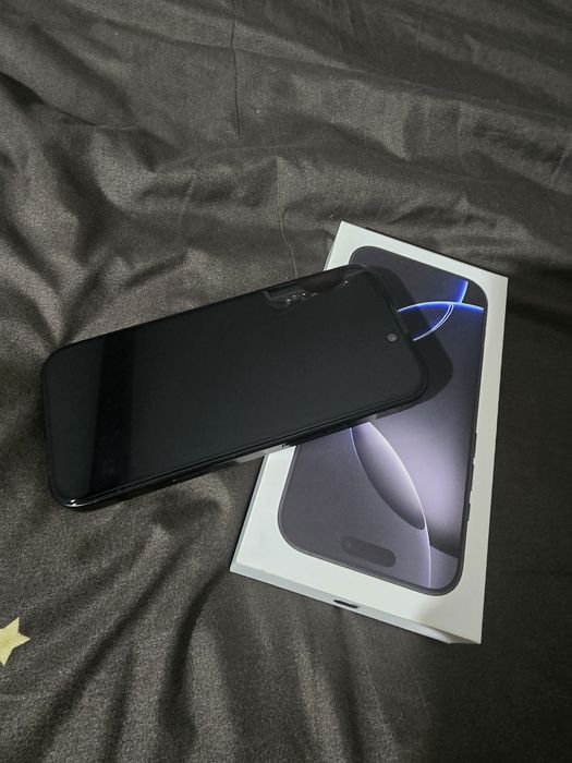 Vând IPhone 16 pro
