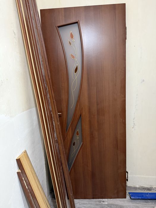 Дверь -1 штука 70 см