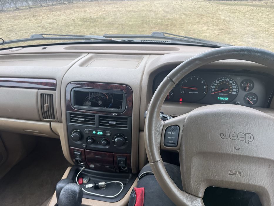 Vand sau schimb Jeep Grand Cherokee limited 4.0 4x4