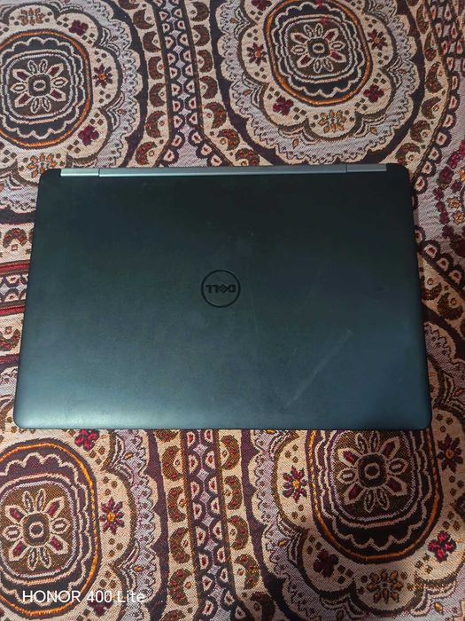 Продавам лаптоп Dell