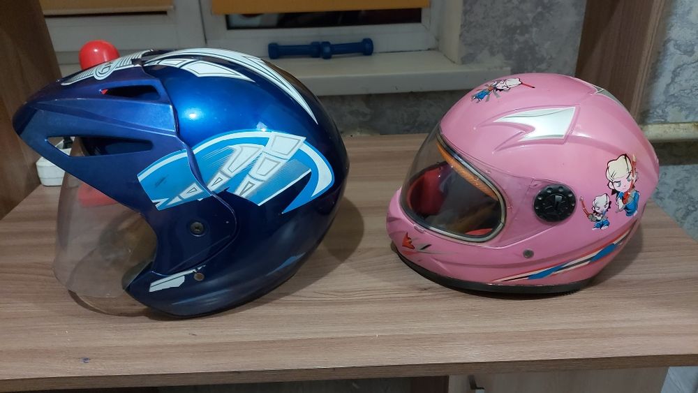 Продам каску для мото