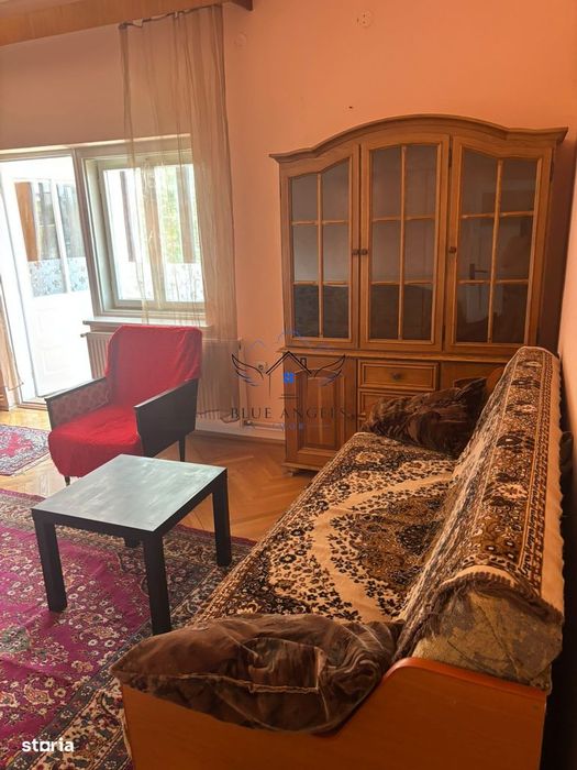 Apartament cu 3 camere – zona centrală