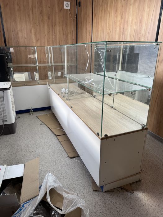 Продается витрина