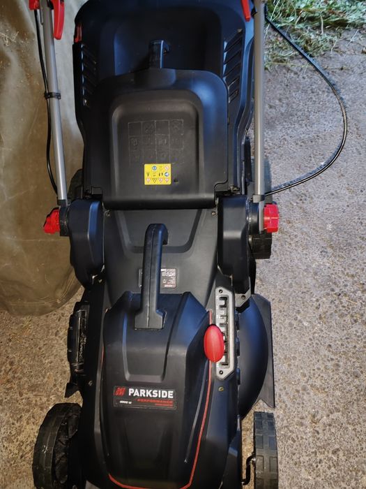 Cositoare cuelectica Parksaide cu autopropulsie