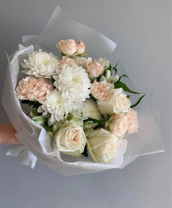 Пионы, розы, гортензии, цветы букеты оптом в розницу