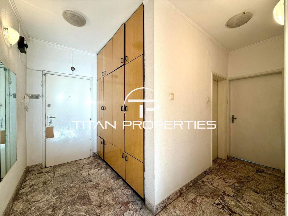 Ключ в агенцията! Тристаен апартамент в кв. Кършияка