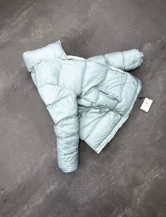 Oferta! Geaca Nike! Model foarte rar si frumos,calitate top.Toate mari