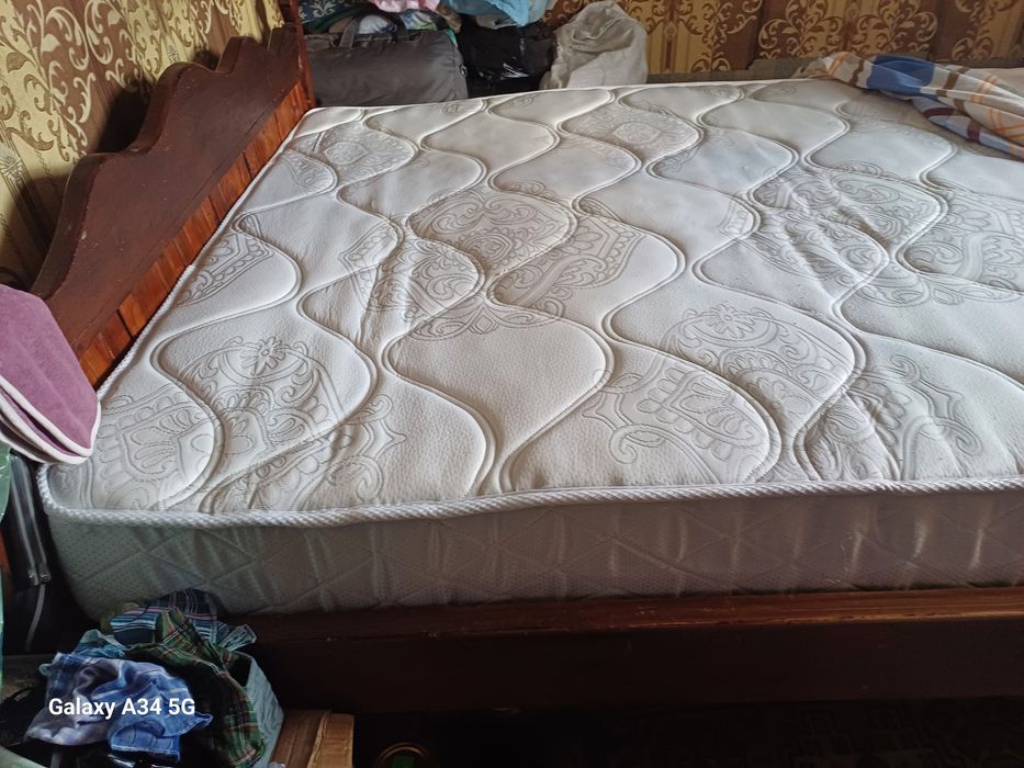 Кровать двухспальная