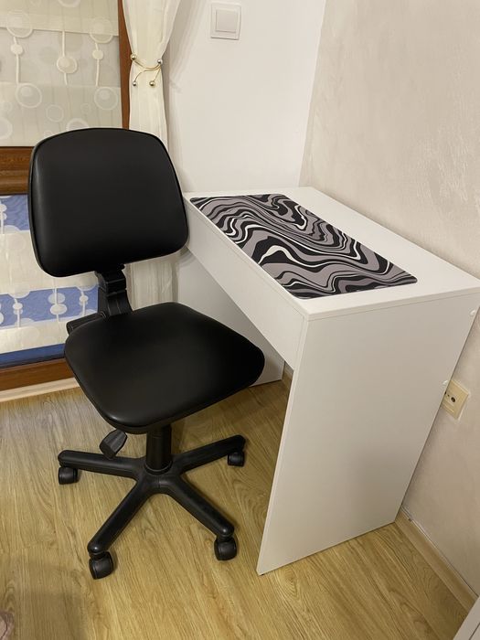 Бюро за компютър + стол