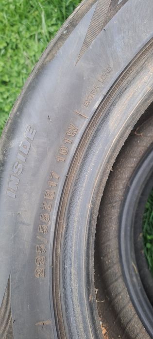 Vând 2 cauciucuri 225/55 R17 de vară