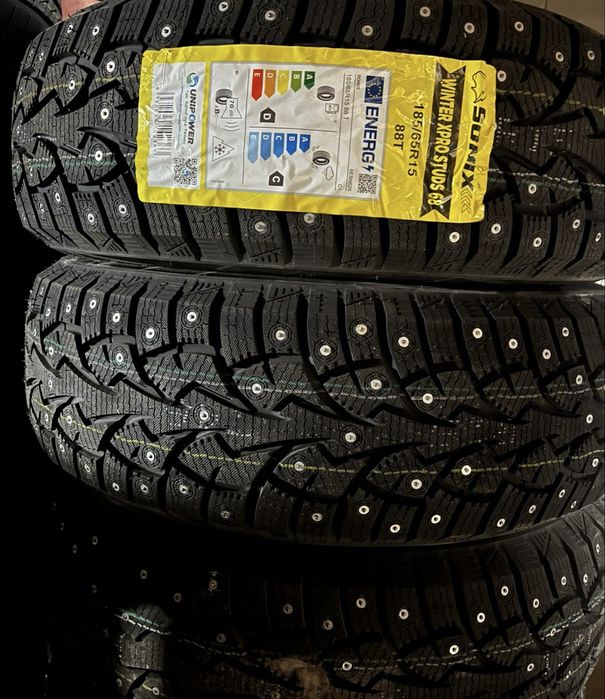 Sonix Winter Xpro STUDS 68 185/65 R15 88 T с шипами