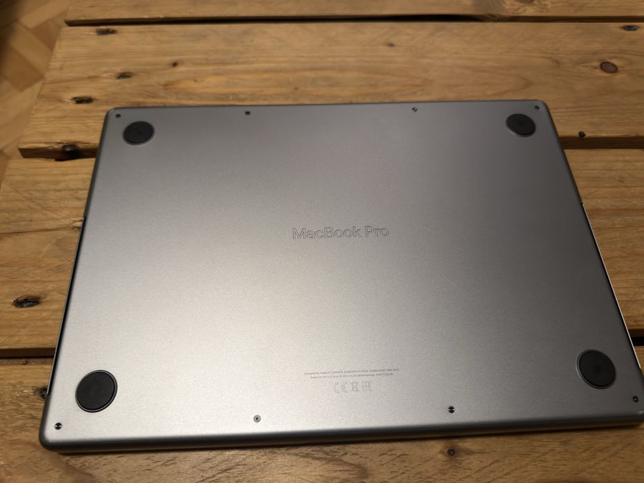 Apple MacBook Pro 14" M1 PRO 16GB RAM 512GB SSD