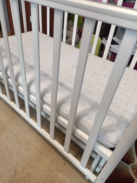 Продам кроватку детскую