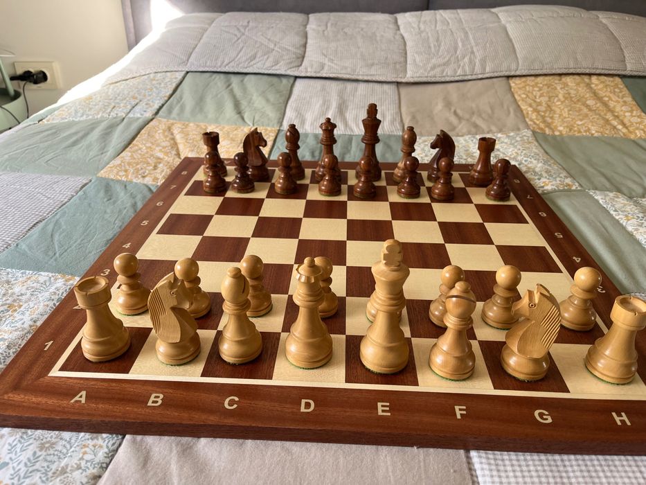 Фигури за шах Staunton - височина на царя 9.5 см