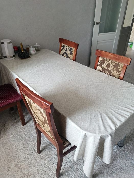 Продам стол в хорошем состоянии
