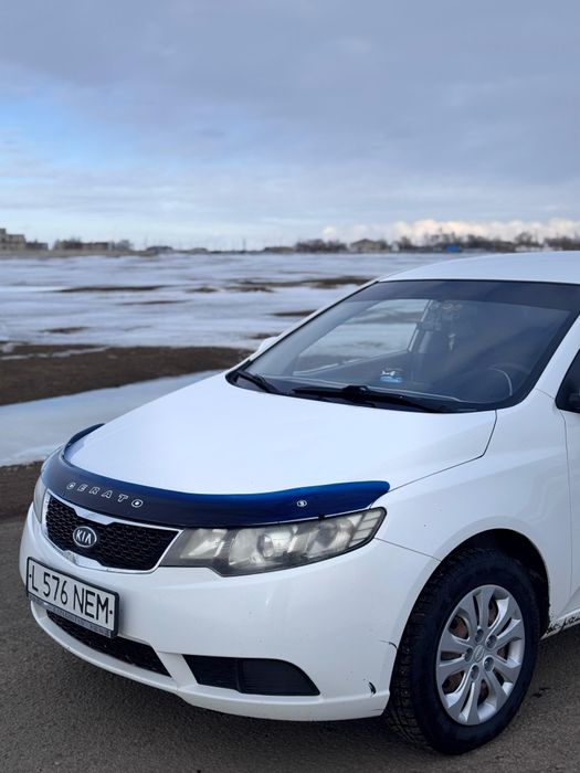 КИА серато 2011 хорошом состояний