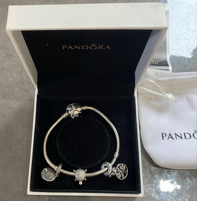 Продам браслет PANDORA