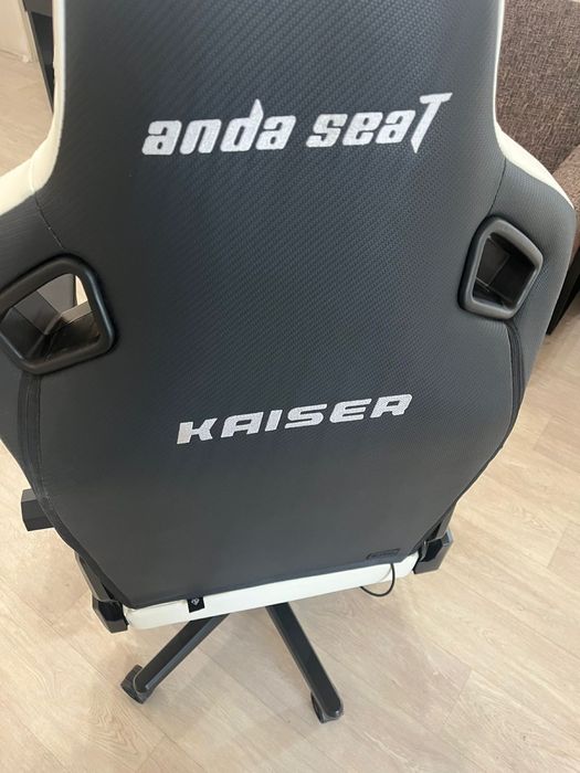 Продам компьютерное игровое кресло