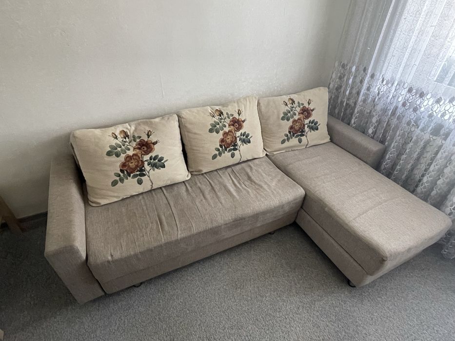 Продам диван……….