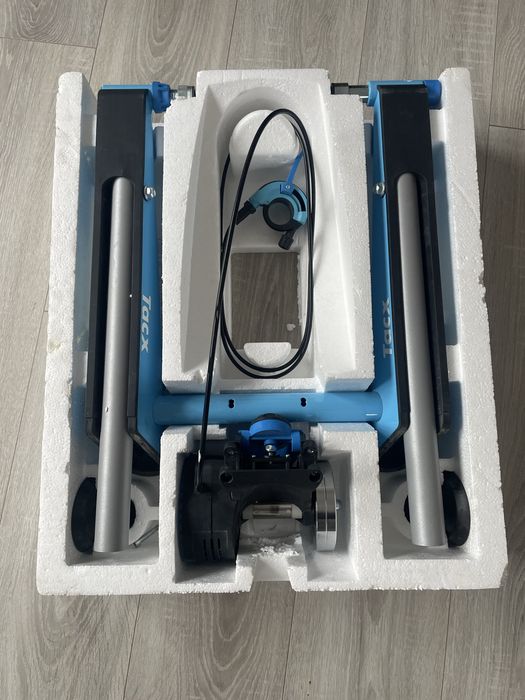 Home trainer tacx aproape nou