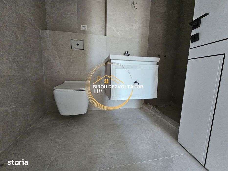 Ansamblu modern Pret promo Pallady ikea Titan Metrou Teclu 15min