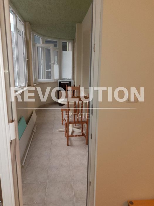 Дава се под наем Тристаен апартамент в Варна, Център - 80 кв.м за 650 € - Снимка #7