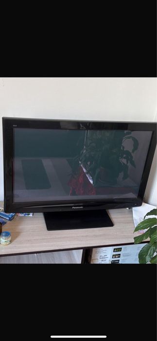 Продается телевизор в хоршем состояние