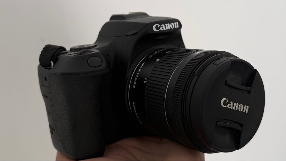 Продам Canon EOS 250D