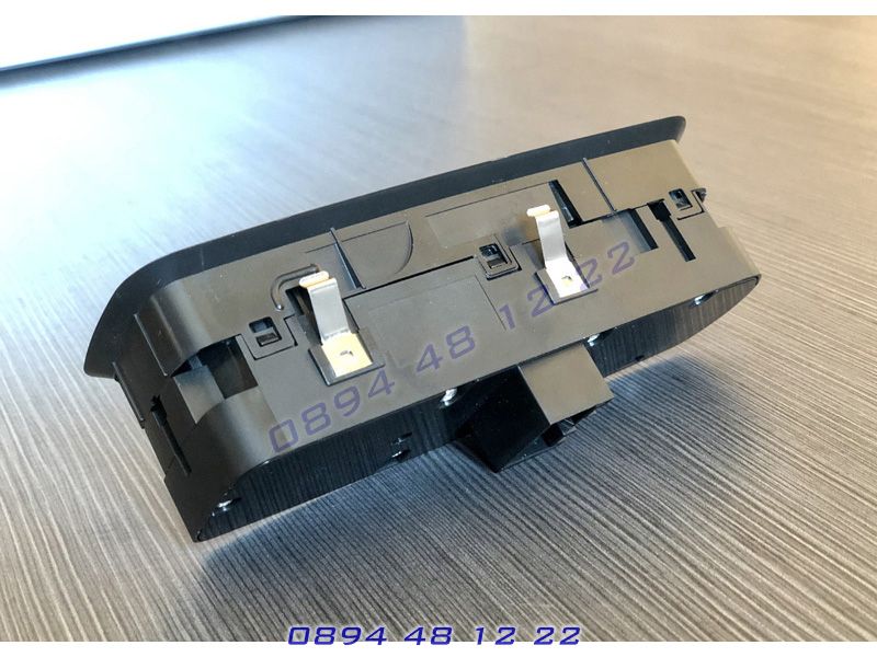 Бутони Копчета Панел Конзола Ел Стъкла Porsche Panamera Macan Cayenne