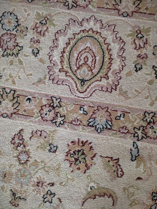 Продам ковер в хорошем сост