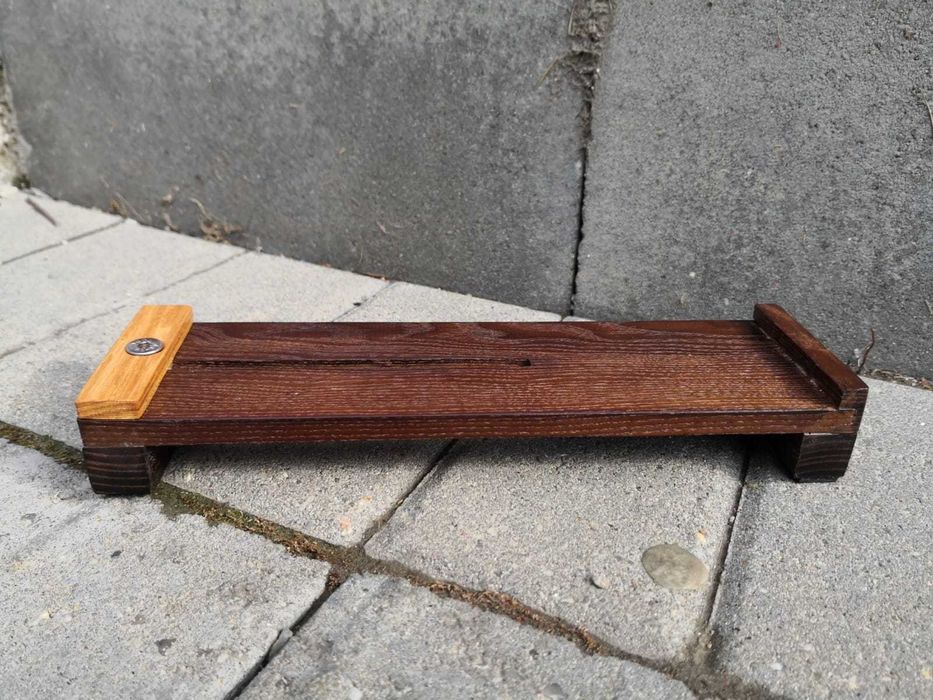 Suport universal din lemn pentru piatra de ascutit