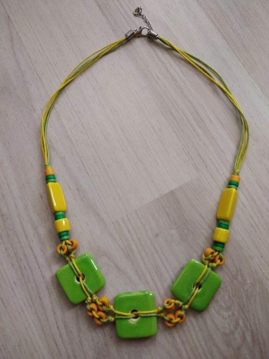 Колиета от керамика, ръчна изработка