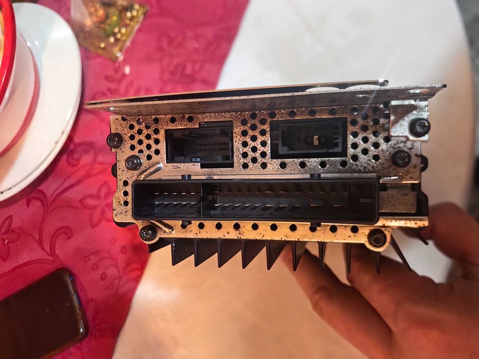 Усилвател от Audi Q и за Audi A8 D3, Audi A6 C6 (4F), както и Audi Q7