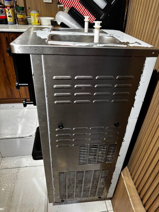 Marojna aparat frezer 220w